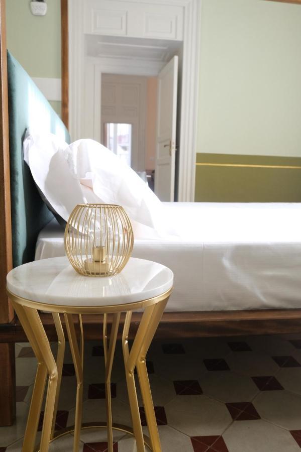 Toscano Palace Luxury Rooms Катания Экстерьер фото