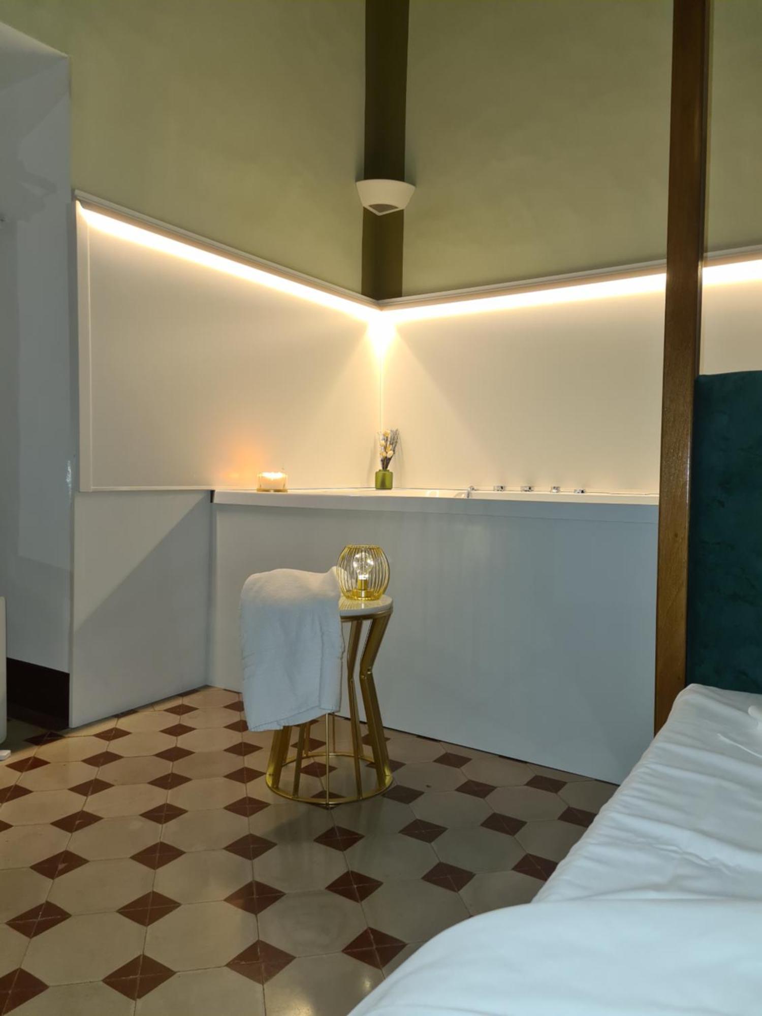 Toscano Palace Luxury Rooms Катания Экстерьер фото